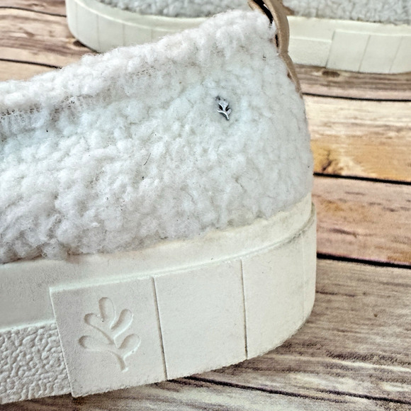 Cool Planet by Steve Madden Vegan Faux Fur Slip On Platform Sneakers 8.5 M - Picture 9 of 9